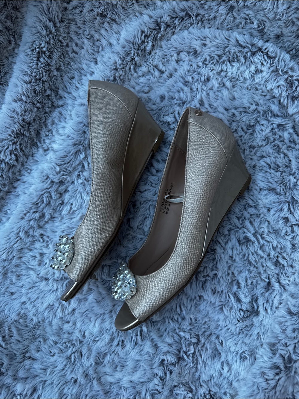 London Fog Champagne Pearl & Crystal Peep-Toe Flats - Picture 3 of 9